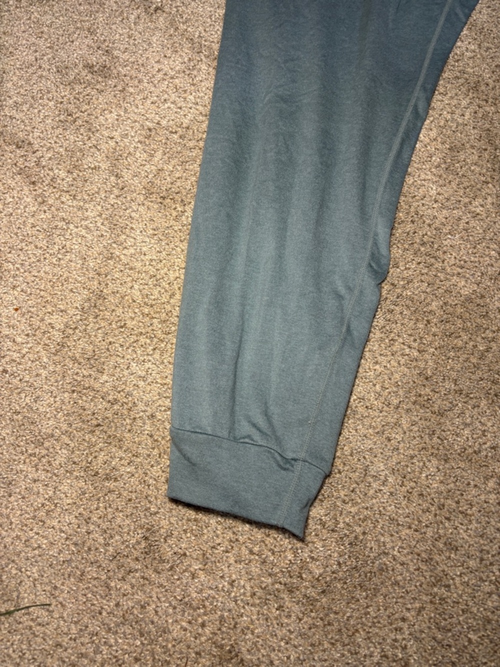 Vuori Performance Jogger Women Dreamknit Sweatpants Lake Color M/L - Picture 7 of 15